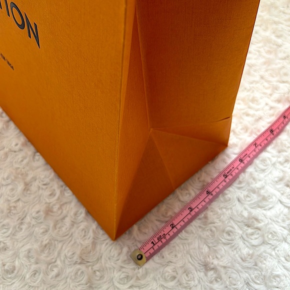Louis Vuitton Shopping Bag Authentic, Embossed Logo, Fabric Handles - Picture 5 of 8